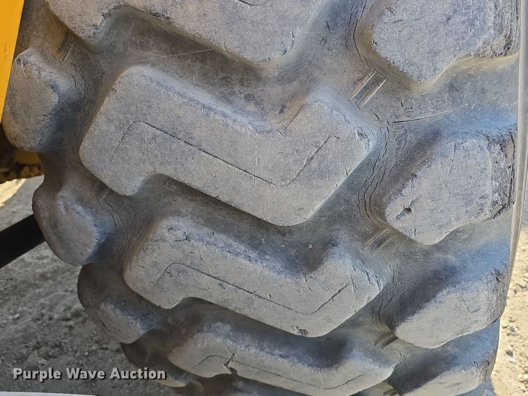 image for item DT6763 2015 John Deere 410E articulated haul truck