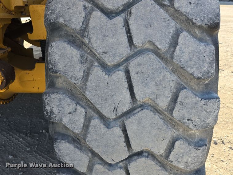 image for item DT6763 2015 John Deere 410E articulated haul truck