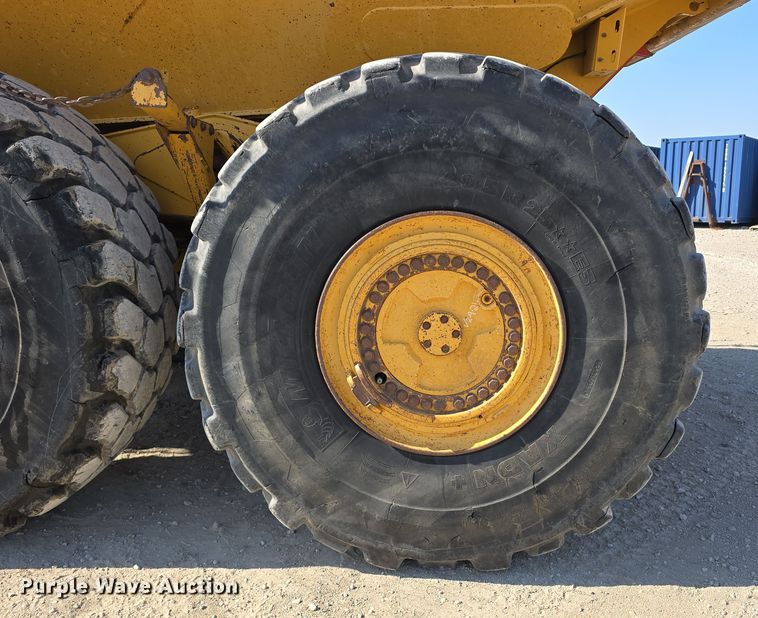 image for item DT6763 2015 John Deere 410E articulated haul truck