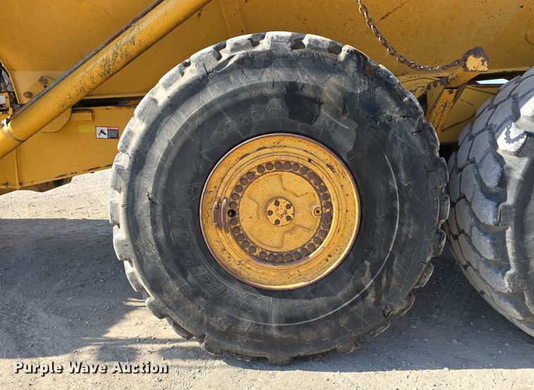 image for item DT6763 2015 John Deere 410E articulated haul truck