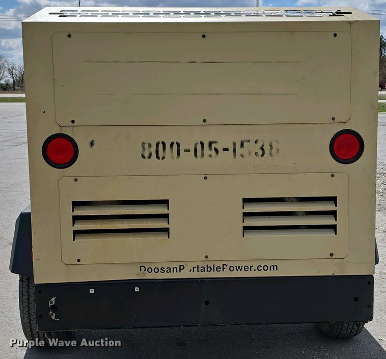 image for item DT6799 2015 Doosan P425/HP375WCU-T4I air compressor