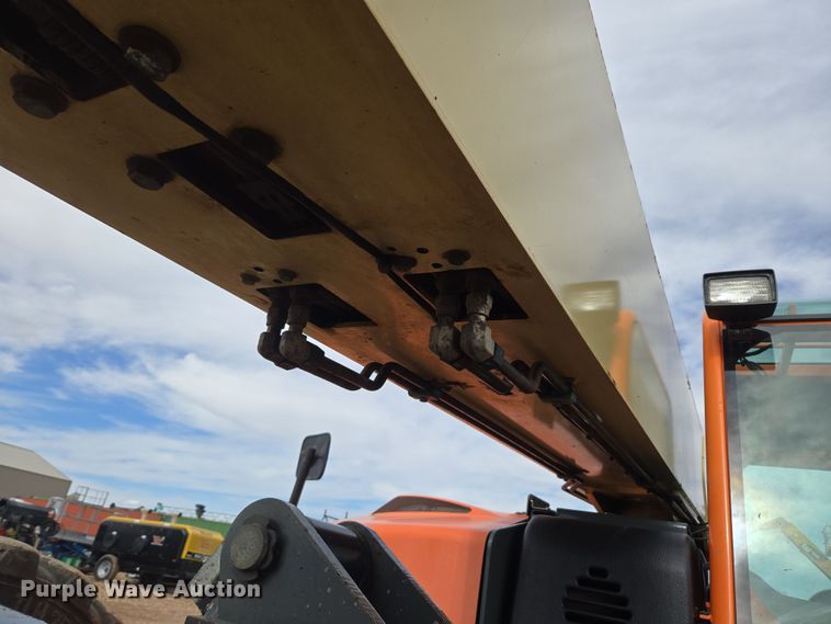 image for item DT7060 2012 JLG G9-43A telehandler