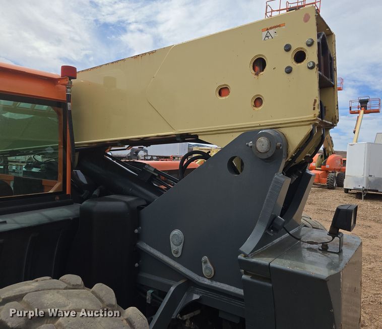 image for item DT7060 2012 JLG G9-43A telehandler