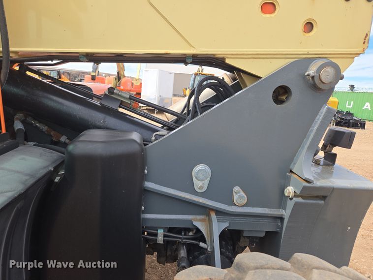 image for item DT7060 2012 JLG G9-43A telehandler