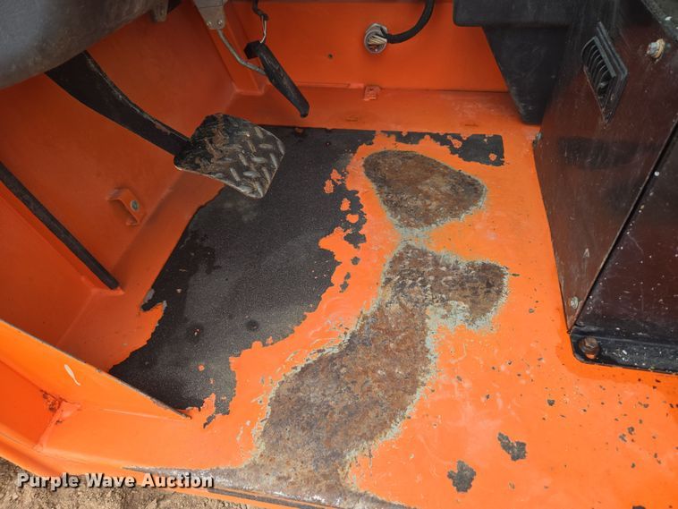 image for item DT7060 2012 JLG G9-43A telehandler