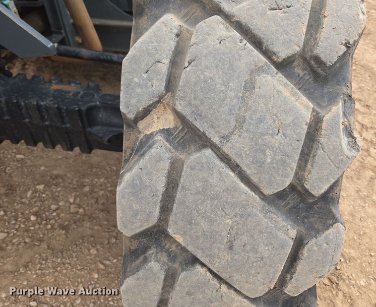 image for item DT7060 2012 JLG G9-43A telehandler