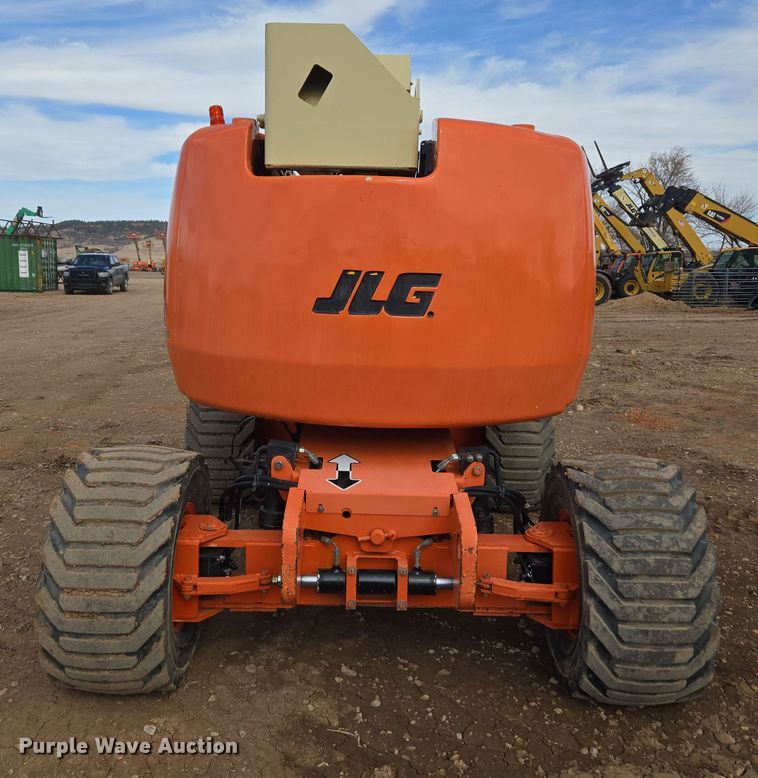 image for item DT7061 2006 JLG 450A Series II boom lift