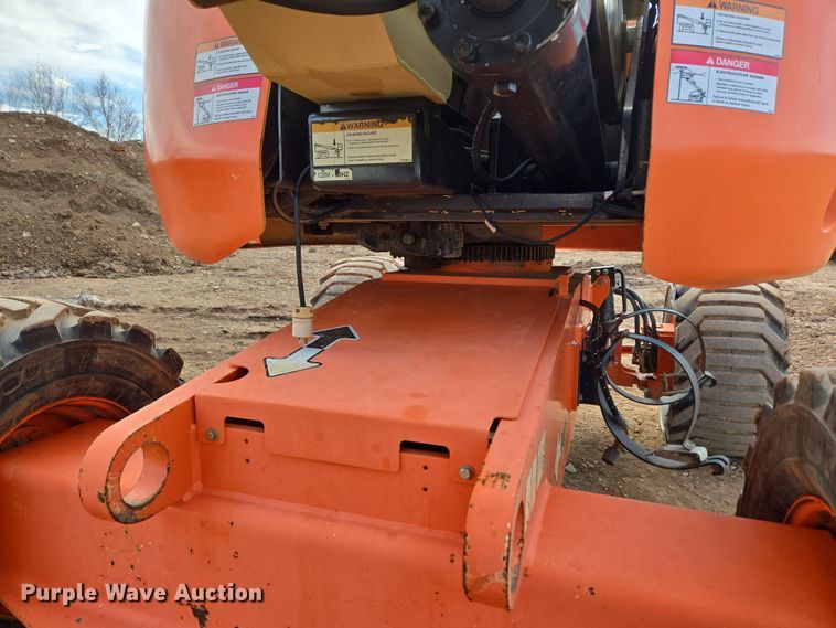 image for item DT7061 2006 JLG 450A Series II boom lift