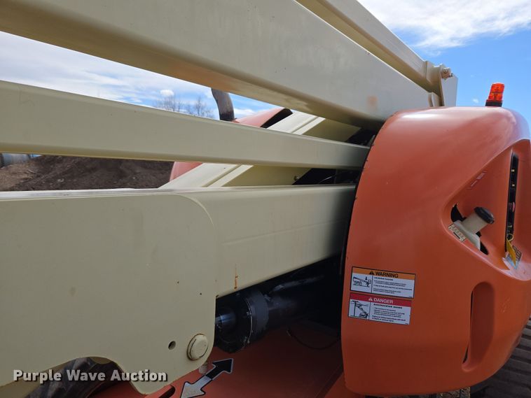 image for item DT7061 2006 JLG 450A Series II boom lift