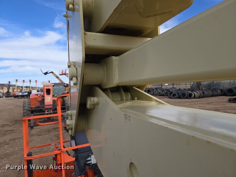 image for item DT7061 2006 JLG 450A Series II boom lift