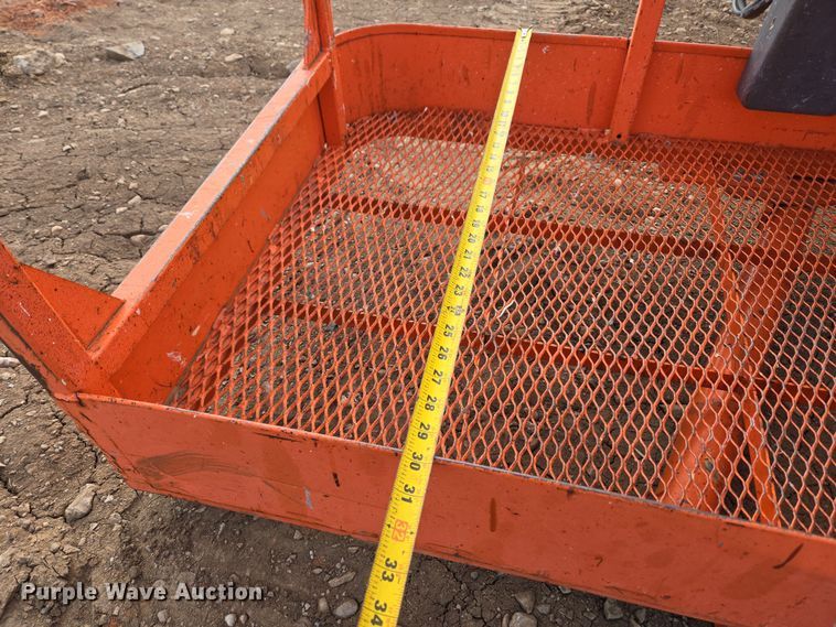 image for item DT7061 2006 JLG 450A Series II boom lift