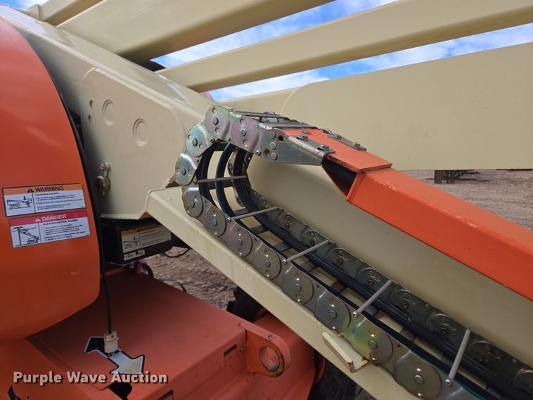 image for item DT7061 2006 JLG 450A Series II boom lift