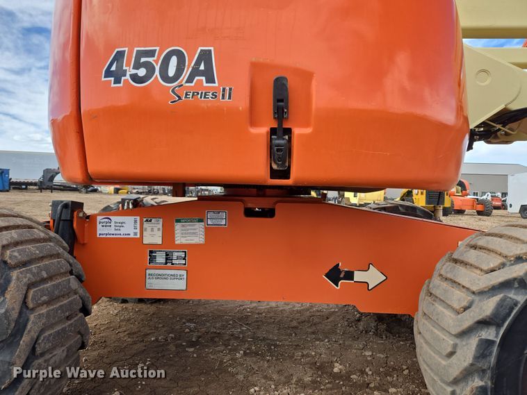 image for item DT7061 2006 JLG 450A Series II boom lift
