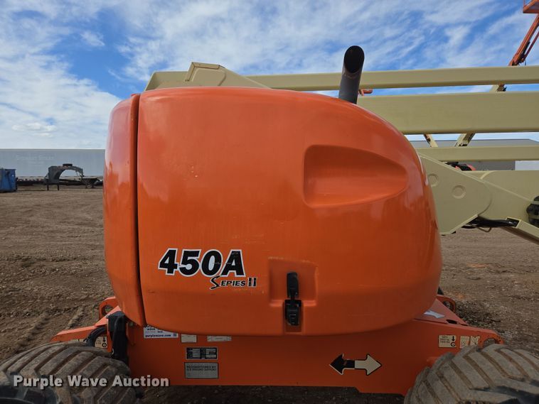 image for item DT7061 2006 JLG 450A Series II boom lift
