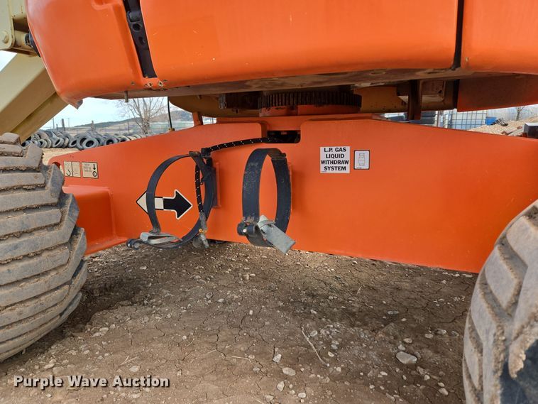 image for item DT7061 2006 JLG 450A Series II boom lift