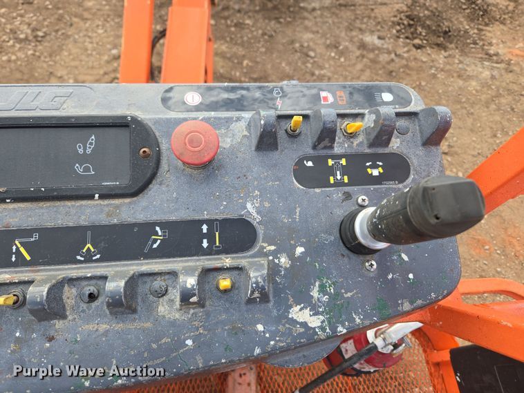 image for item DT7061 2006 JLG 450A Series II boom lift