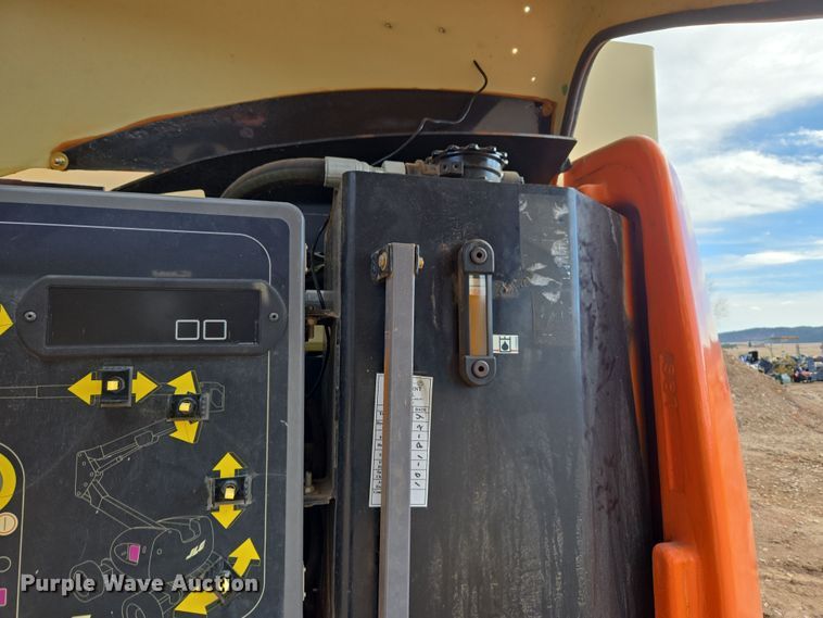 image for item DT7061 2006 JLG 450A Series II boom lift