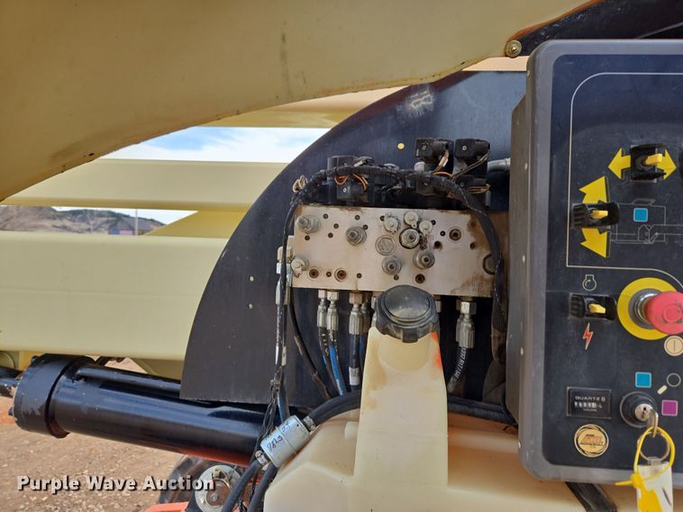 image for item DT7061 2006 JLG 450A Series II boom lift