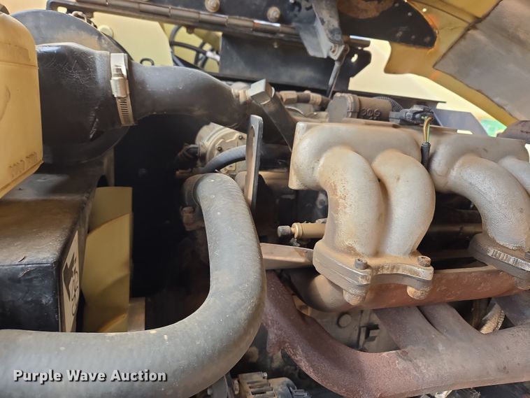 image for item DT7061 2006 JLG 450A Series II boom lift