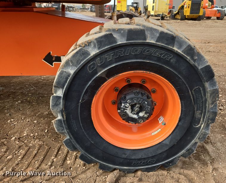 image for item DT7061 2006 JLG 450A Series II boom lift