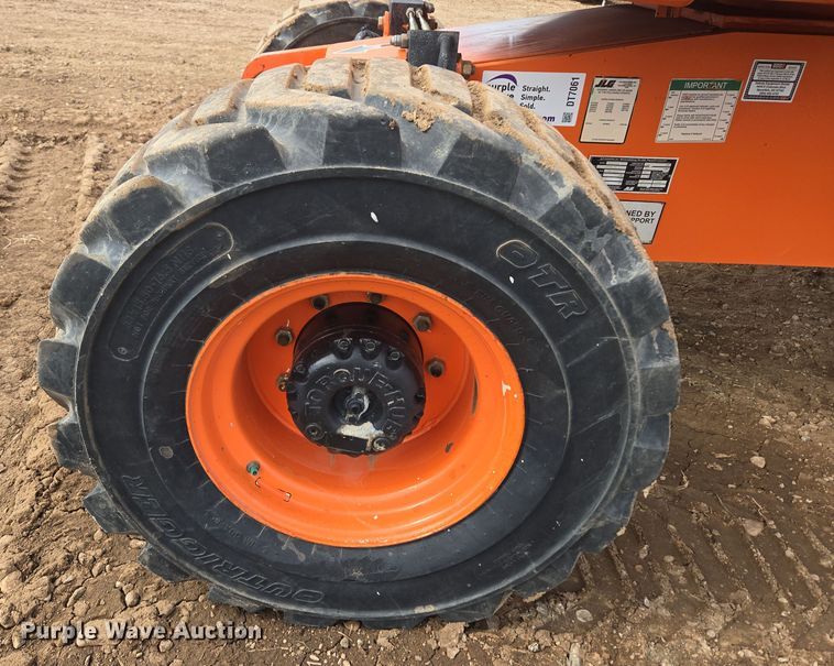 image for item DT7061 2006 JLG 450A Series II boom lift