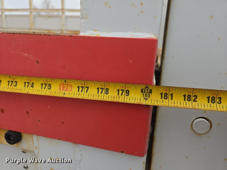 image for item DT7062 2001 International 4700 utility / service truck