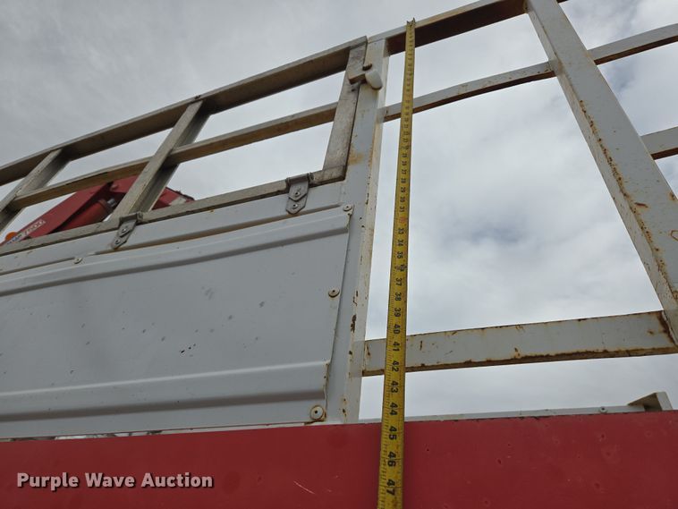 image for item DT7062 2001 International 4700 utility / service truck