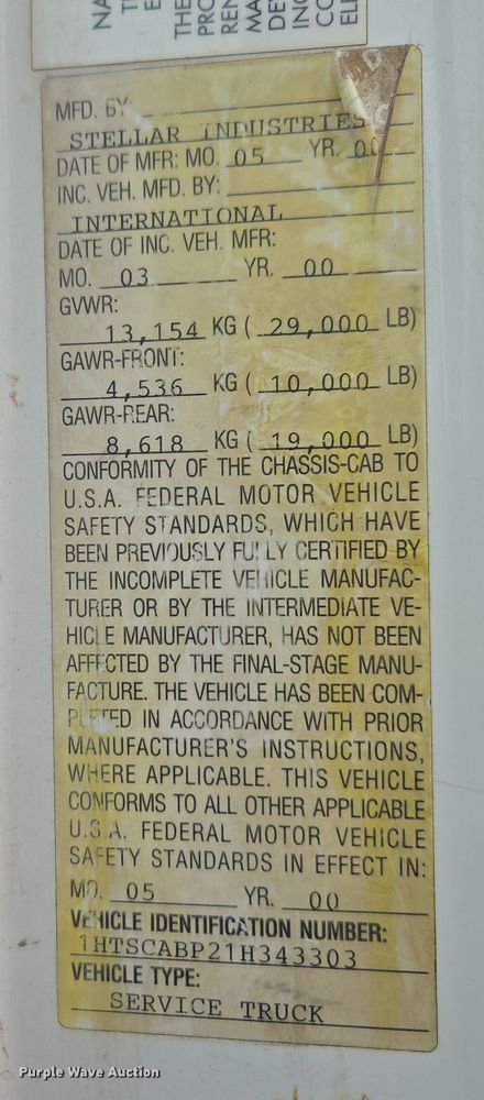 image for item DT7062 2001 International 4700 utility / service truck