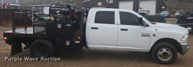 image for item DT7065 2017 Dodge Ram 3500 Crew Cab flatbed pickup truck