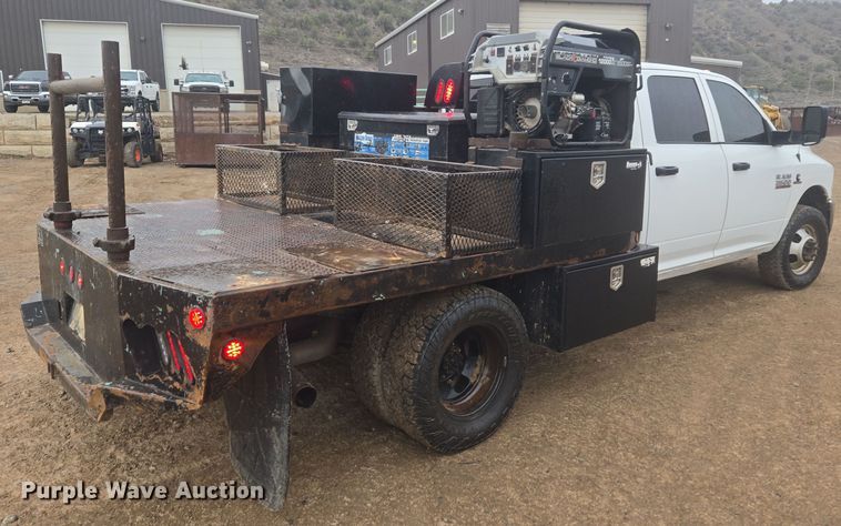 image for item DT7065 2017 Dodge Ram 3500 Crew Cab flatbed pickup truck