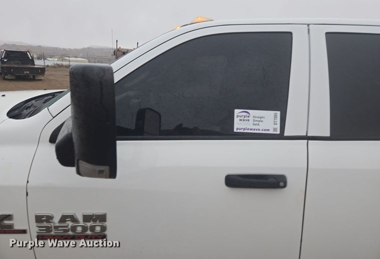 image for item DT7065 2017 Dodge Ram 3500 Crew Cab flatbed pickup truck