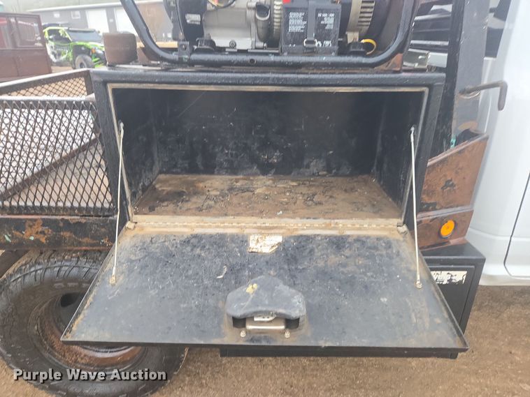 image for item DT7065 2017 Dodge Ram 3500 Crew Cab flatbed pickup truck