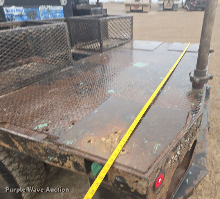 image for item DT7065 2017 Dodge Ram 3500 Crew Cab flatbed pickup truck