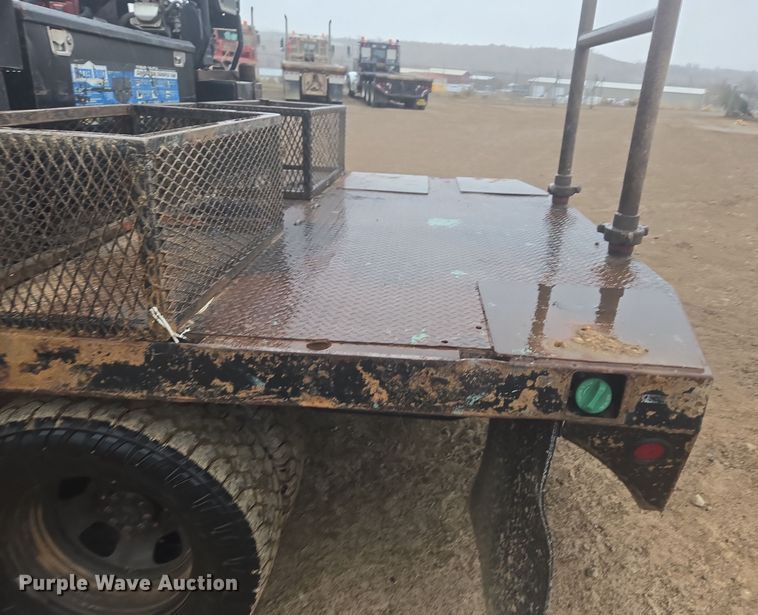 image for item DT7065 2017 Dodge Ram 3500 Crew Cab flatbed pickup truck