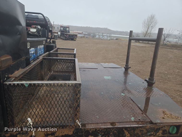 image for item DT7065 2017 Dodge Ram 3500 Crew Cab flatbed pickup truck