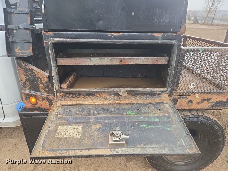 image for item DT7065 2017 Dodge Ram 3500 Crew Cab flatbed pickup truck