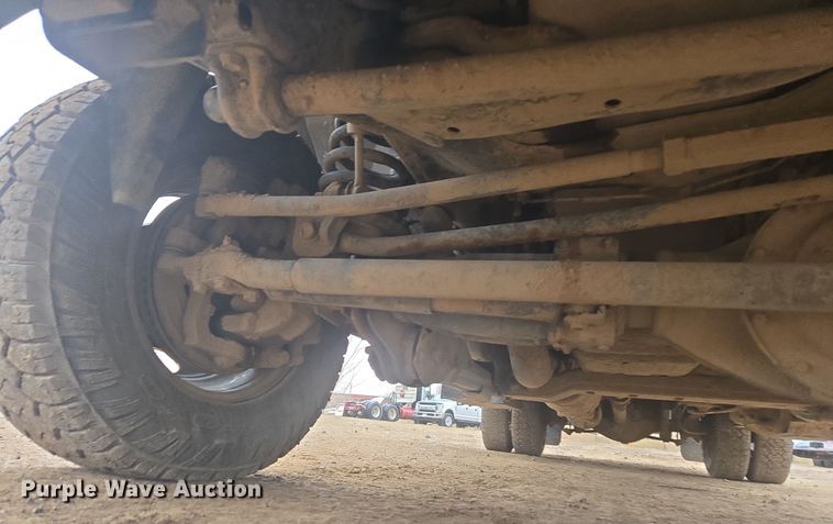 image for item DT7065 2017 Dodge Ram 3500 Crew Cab flatbed pickup truck