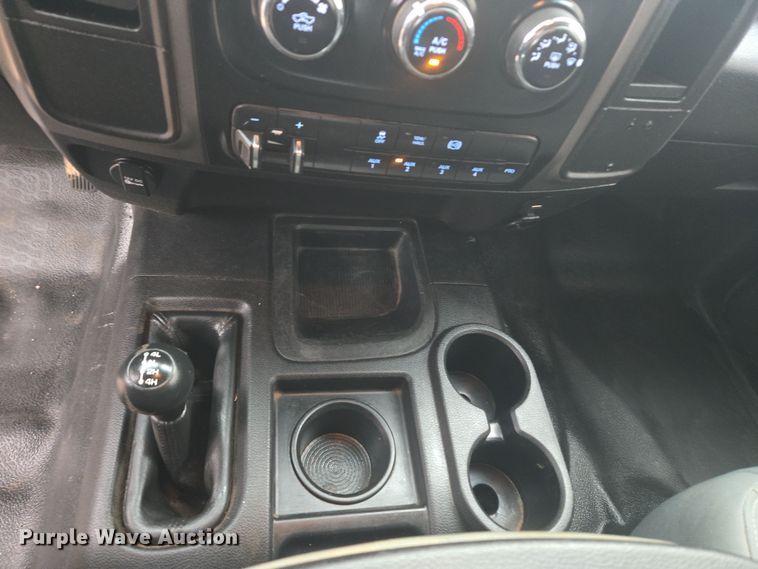 image for item DT7065 2017 Dodge Ram 3500 Crew Cab flatbed pickup truck