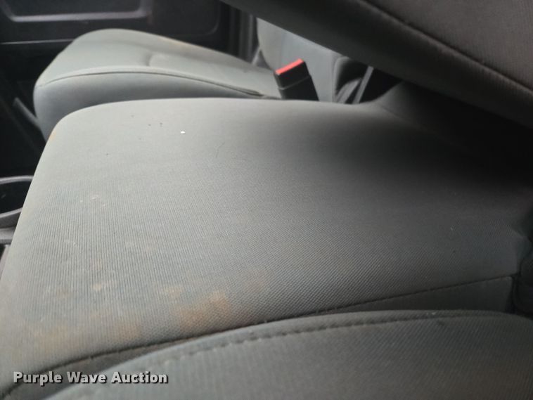 image for item DT7065 2017 Dodge Ram 3500 Crew Cab flatbed pickup truck