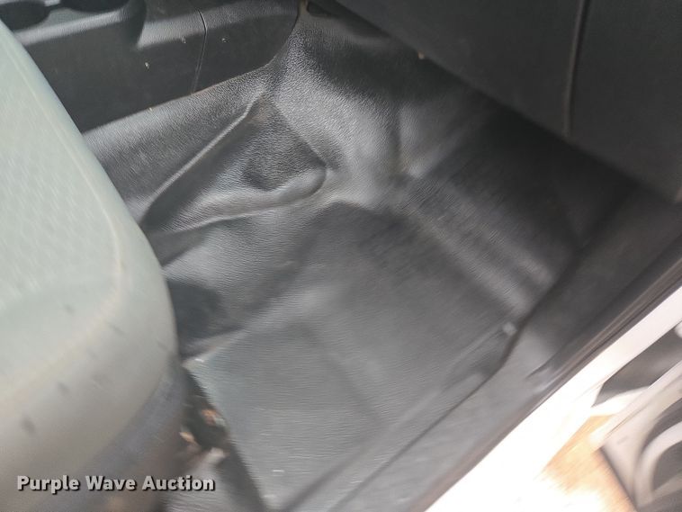 image for item DT7065 2017 Dodge Ram 3500 Crew Cab flatbed pickup truck