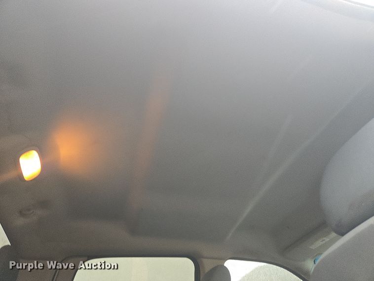 image for item DT7065 2017 Dodge Ram 3500 Crew Cab flatbed pickup truck