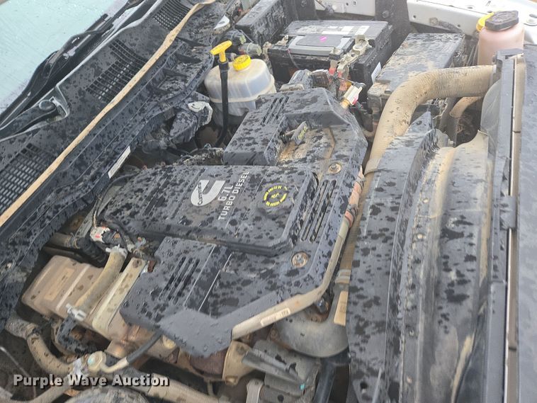 image for item DT7065 2017 Dodge Ram 3500 Crew Cab flatbed pickup truck