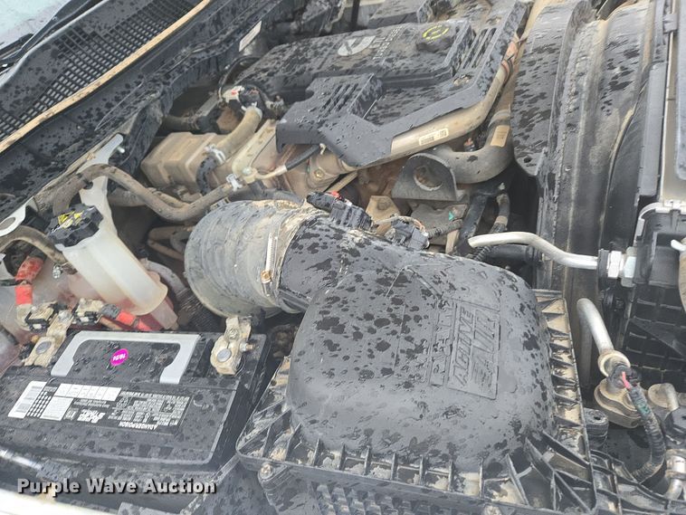 image for item DT7065 2017 Dodge Ram 3500 Crew Cab flatbed pickup truck