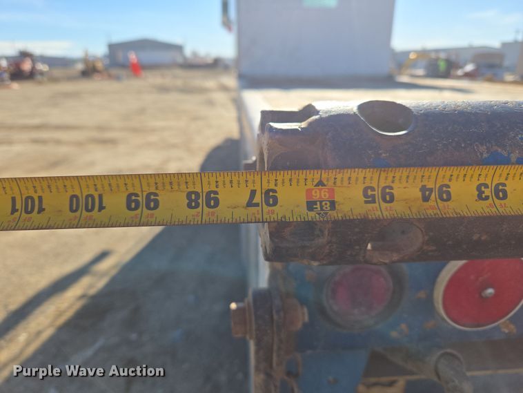 image for item DT7068 1989 Peterbilt 377 flatbed truck