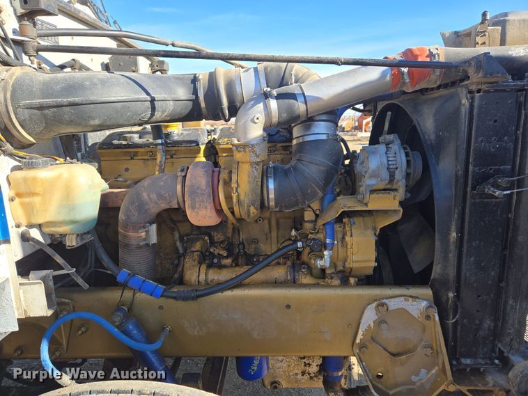 image for item DT7068 1989 Peterbilt 377 flatbed truck