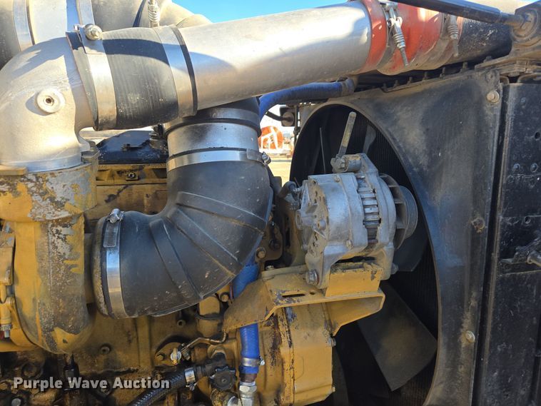 image for item DT7068 1989 Peterbilt 377 flatbed truck