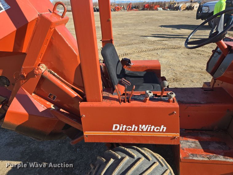 image for item DT7069 Ditch Witch 350SXDD rock saw