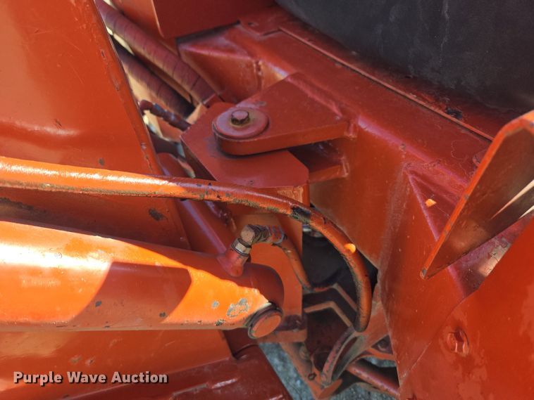 image for item DT7069 Ditch Witch 350SXDD rock saw