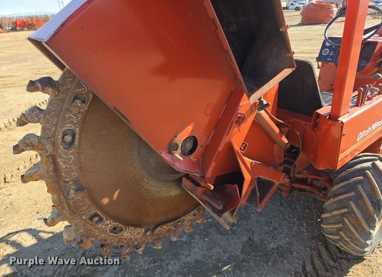 image for item DT7069 Ditch Witch 350SXDD rock saw