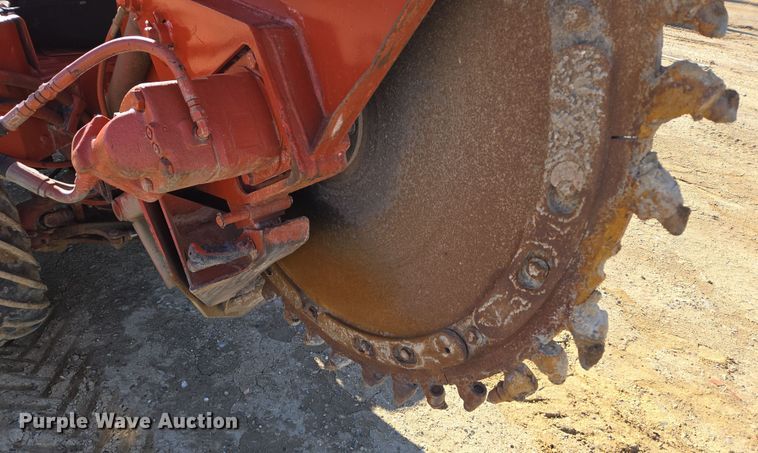 image for item DT7069 Ditch Witch 350SXDD rock saw